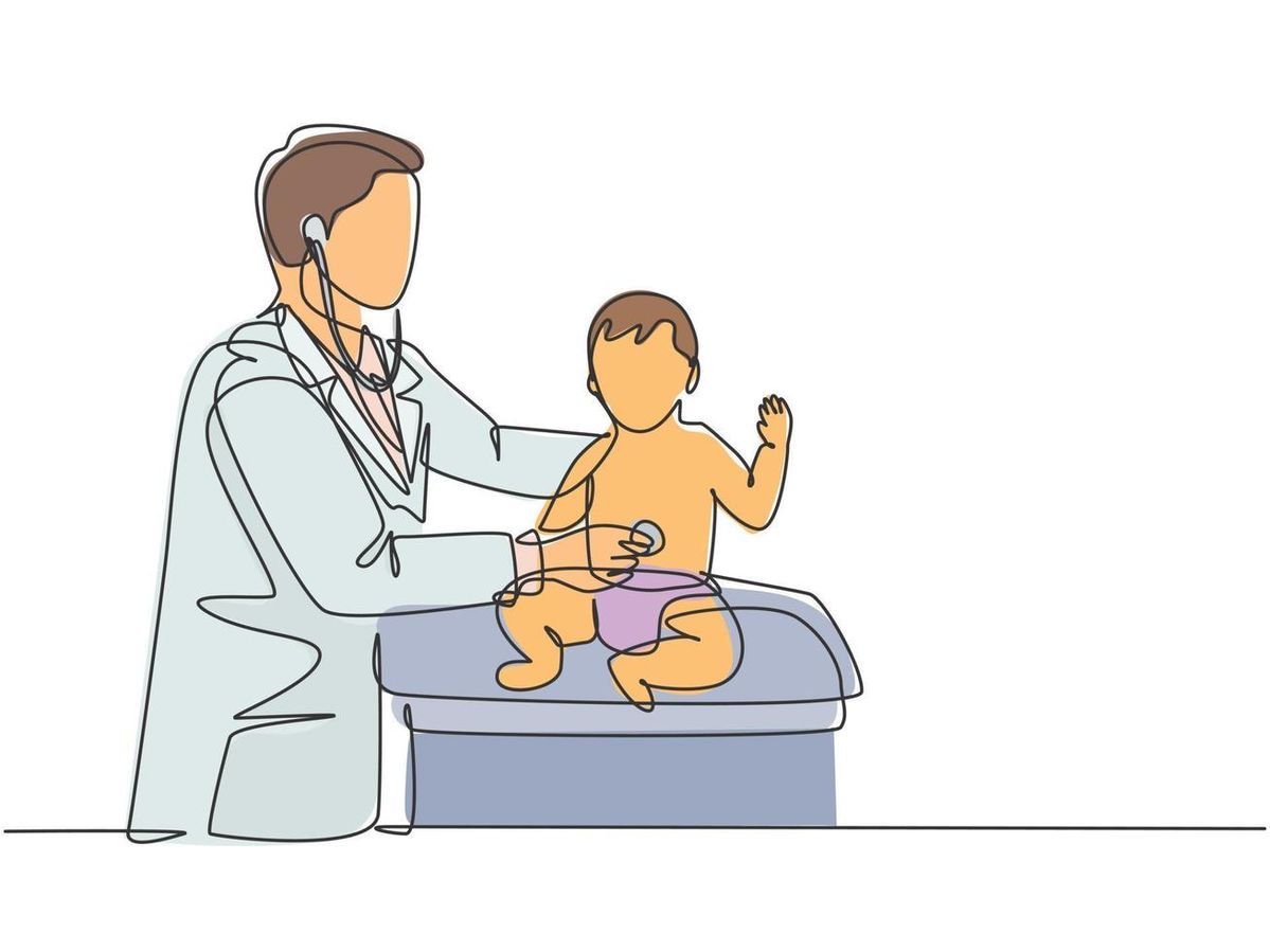 Illustration au trait : un soignant ausculte un bébé assis sur une table